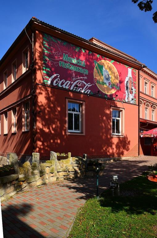 Grand Hotel Jaroměř Eksteriør billede